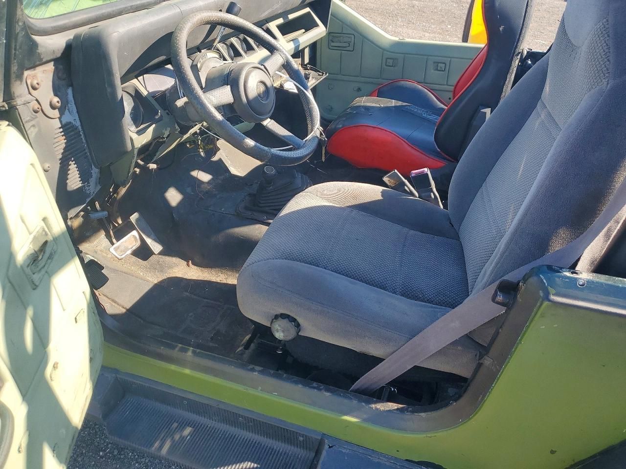 1993 Jeep Wrangler / yj Sahara