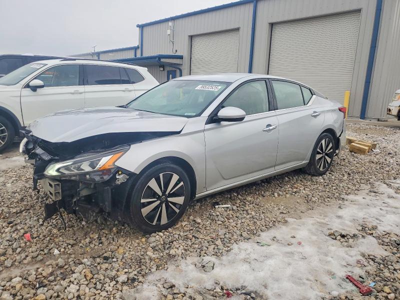 2022 Nissan Altima sv