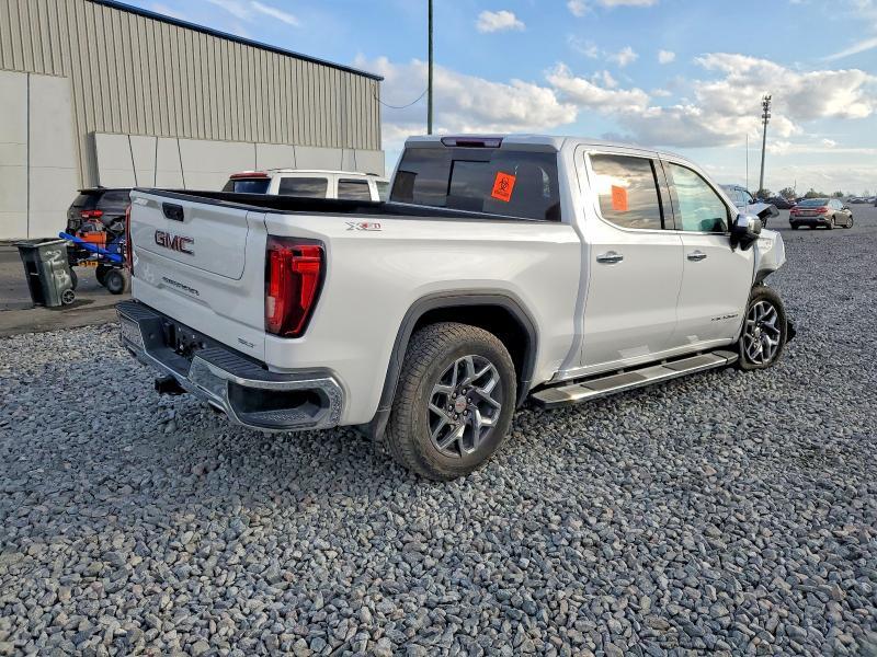2024 GMC Sierra K1500 slt