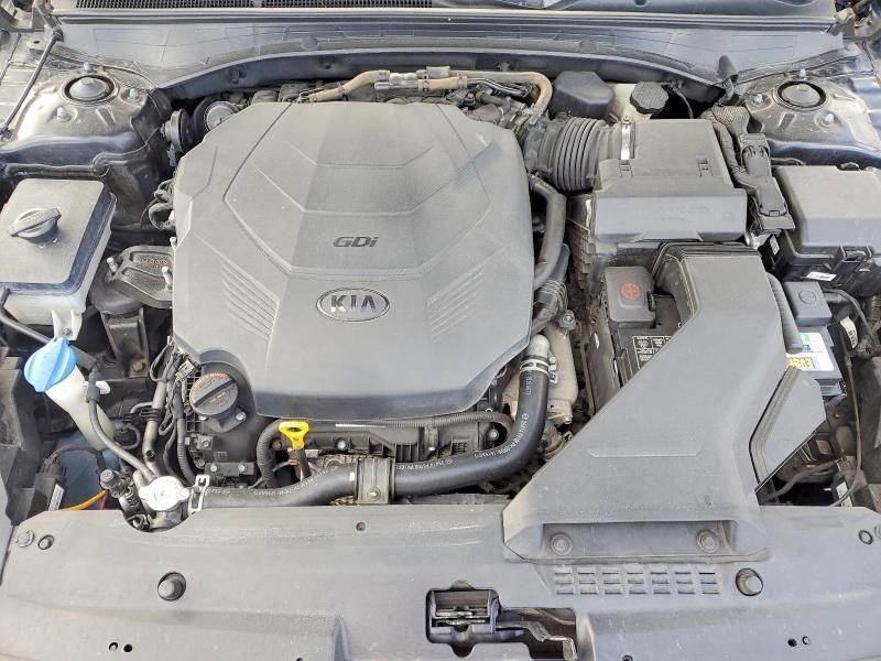 2017 KIA Cadenza Premium