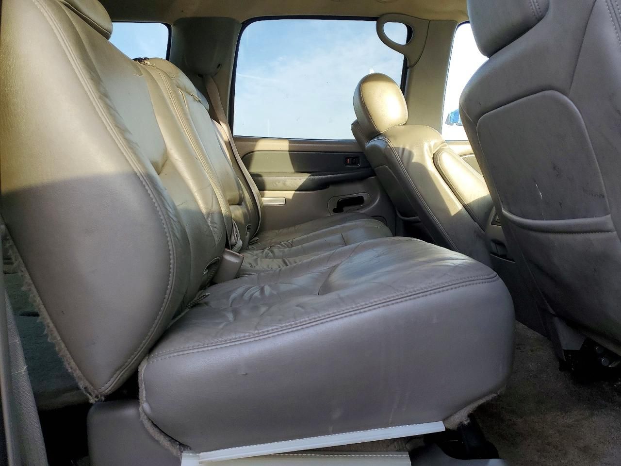 2003 Chevrolet Suburban C1500