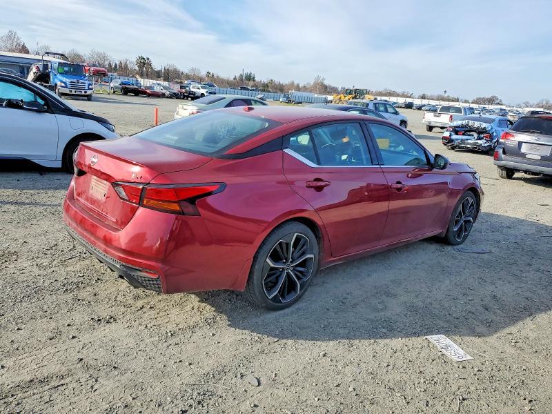 2024 Nissan Altima sr