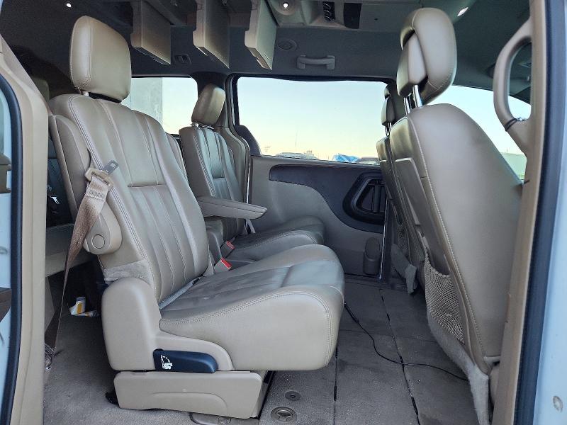 2014 Chrysler Town & Country Touring