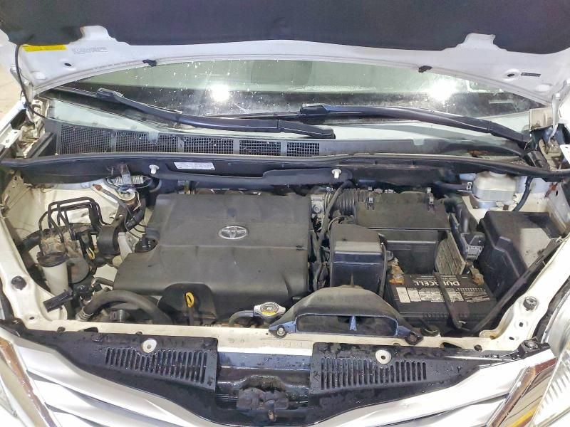 2013 Toyota Sienna xle