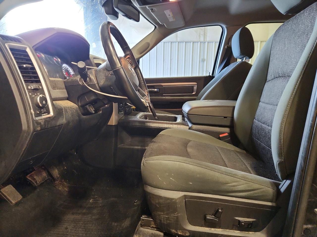 2016 Dodge Ram 1500 slt