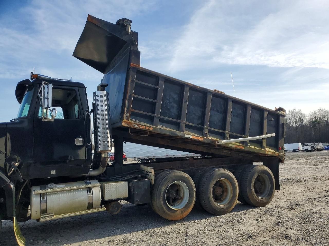 1998 Volvo ACL Dump Truck