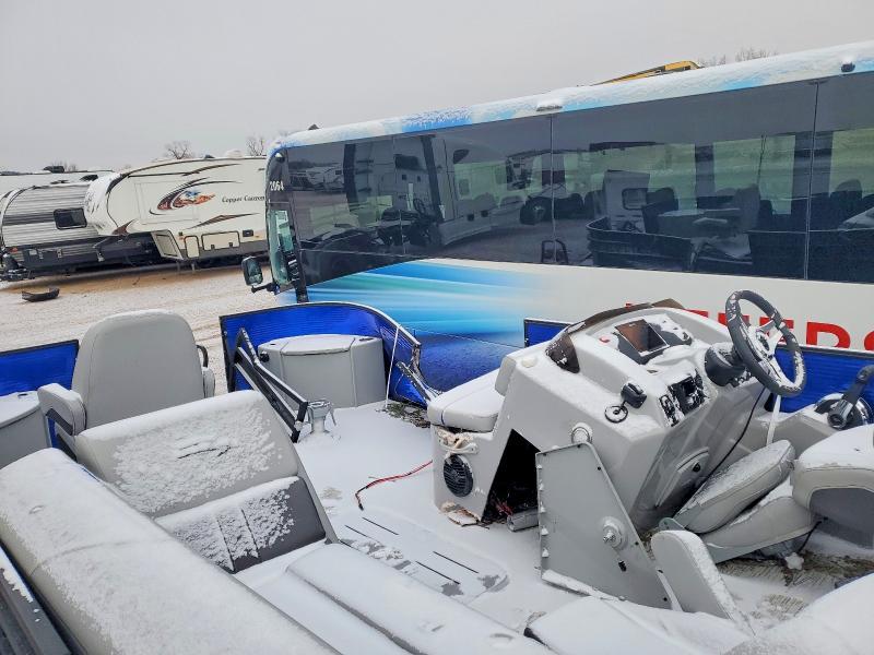 2025 Bennington Pontoon-pontoon Boat