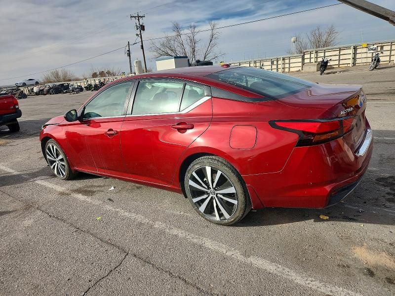 2022 Nissan Altima sr