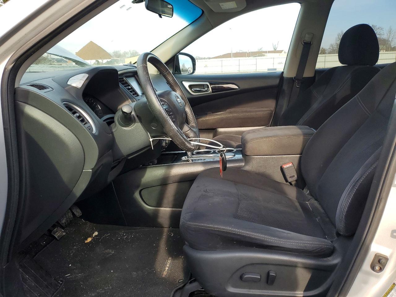 2013 Nissan Pathfinder s