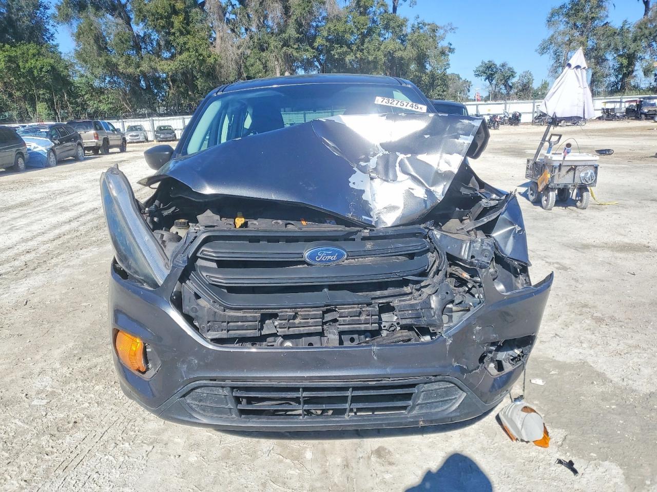 2019 Ford Escape s