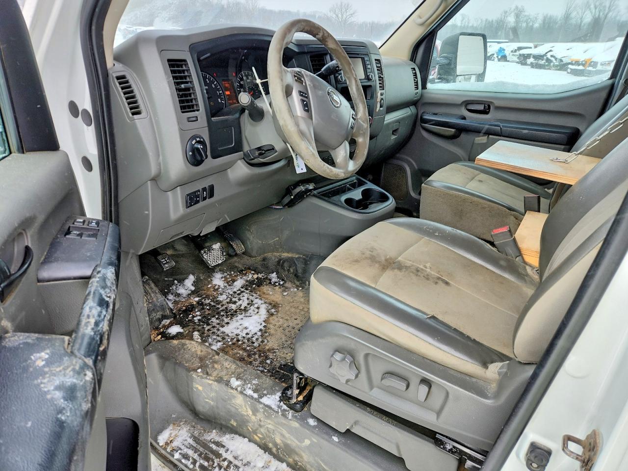 2017 Niss AN NV 2500 Utility / Service Van