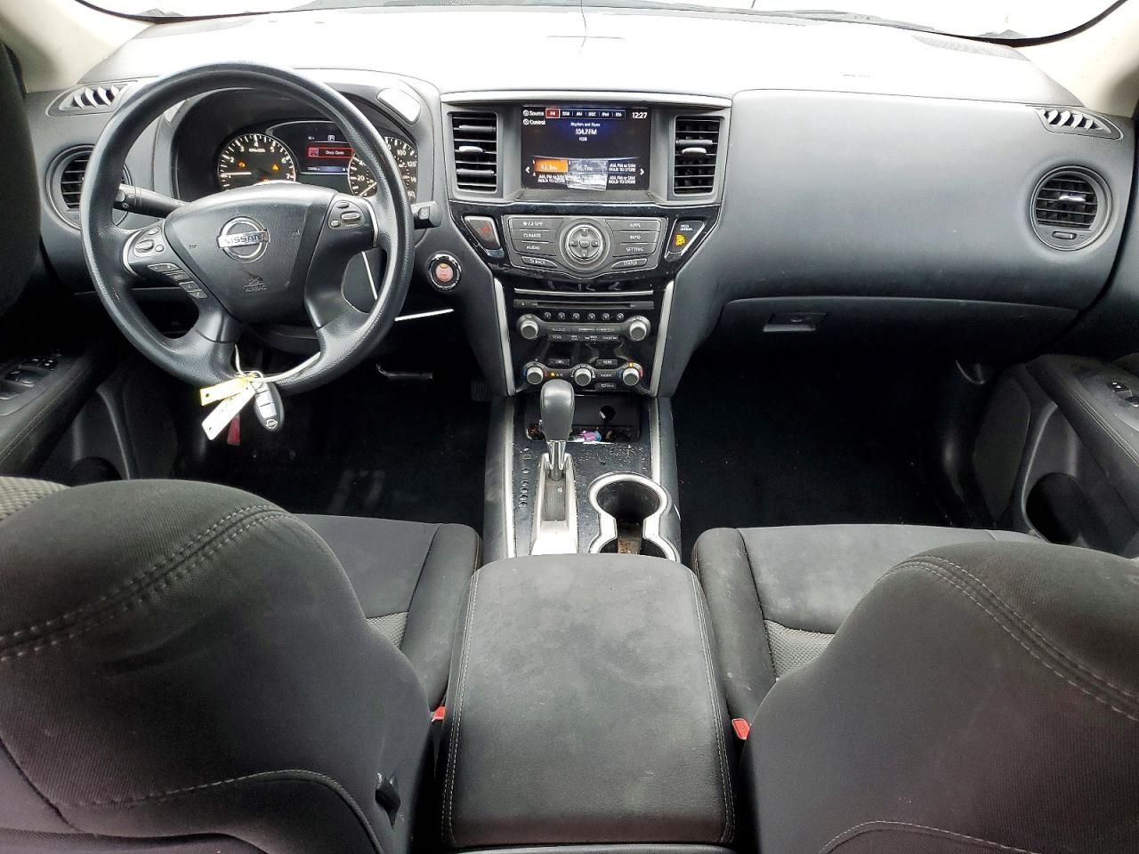 2017 Nissan Pathfinder s