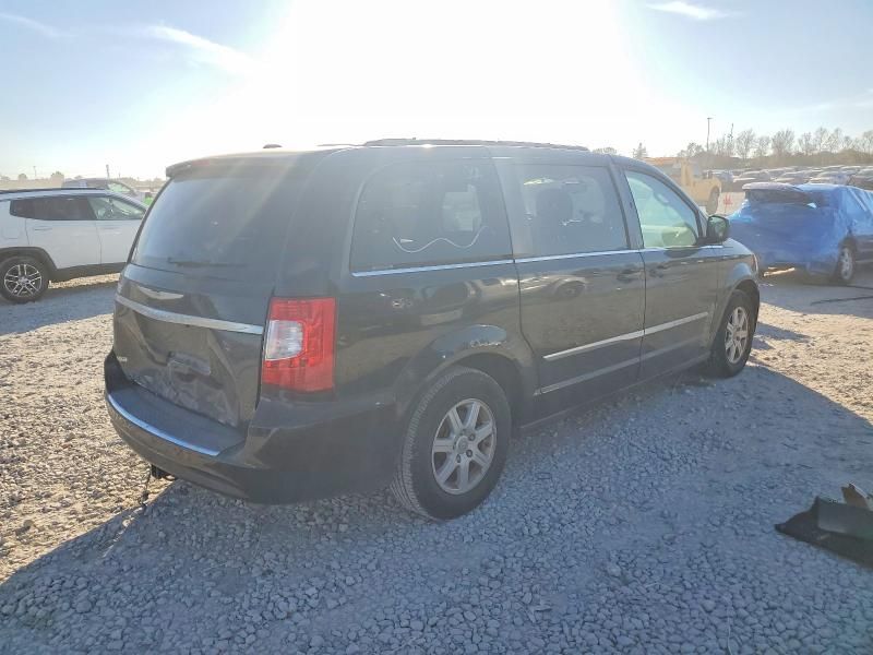 2013 Chrysler Town & Country Touring