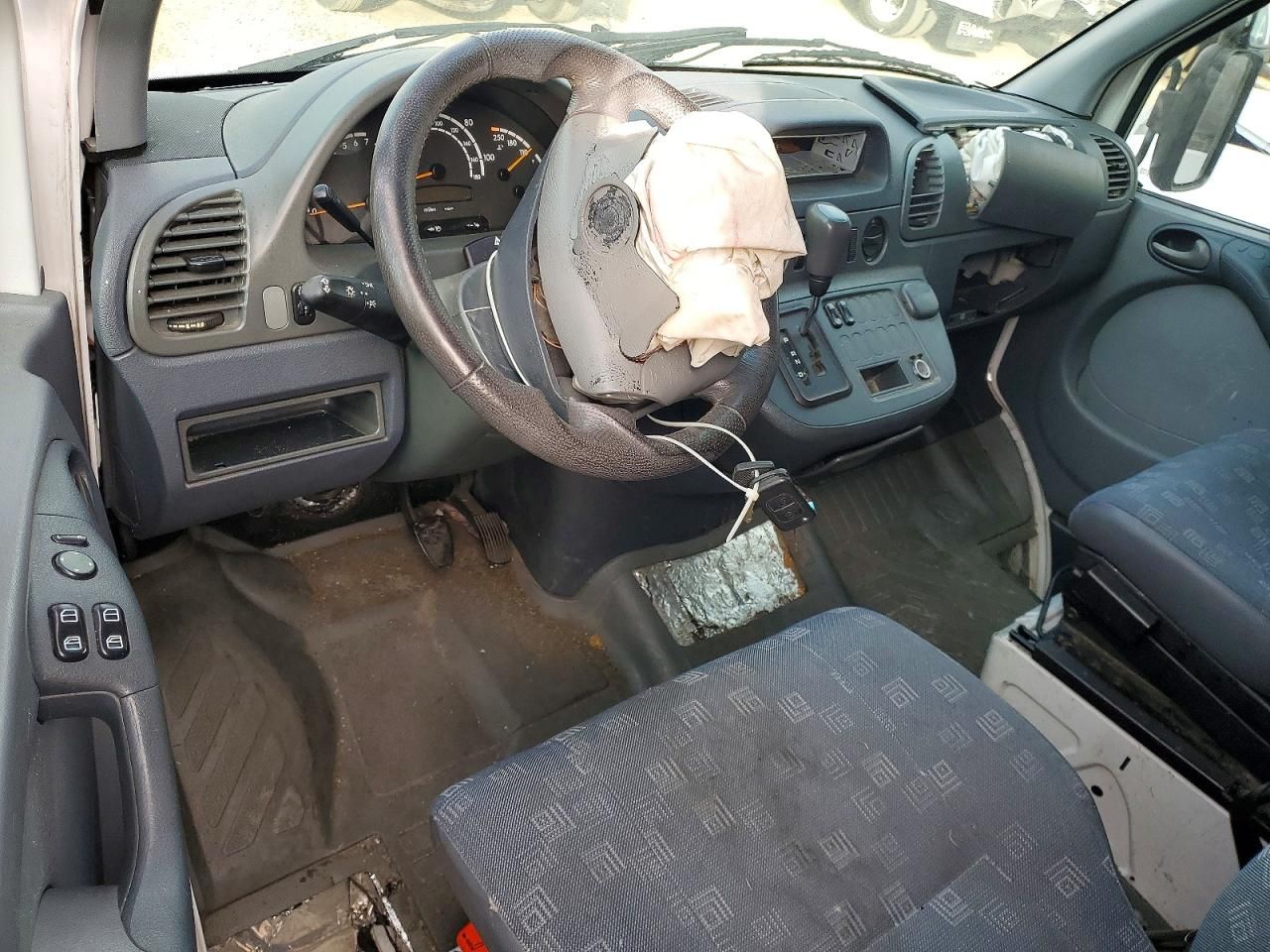 2006 Mercedes-Benz 2006 Mercedes Benz Sprinter 2500 Delivery van