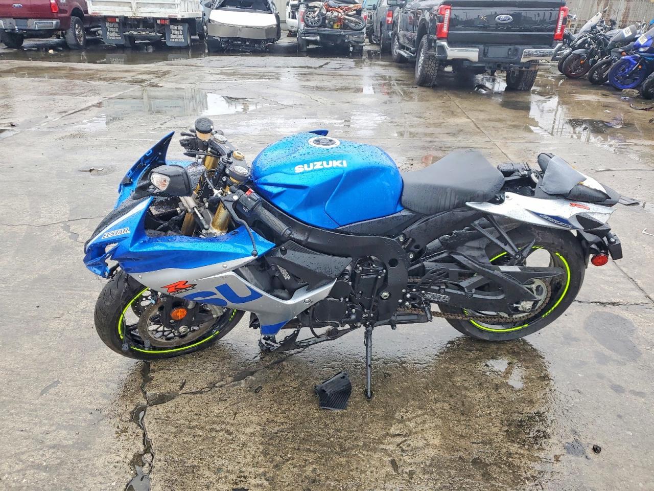 2023 Suzuki GSX-R750