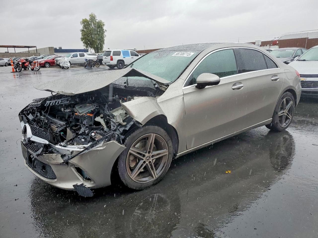 2019 Mercedes-Benz A 220