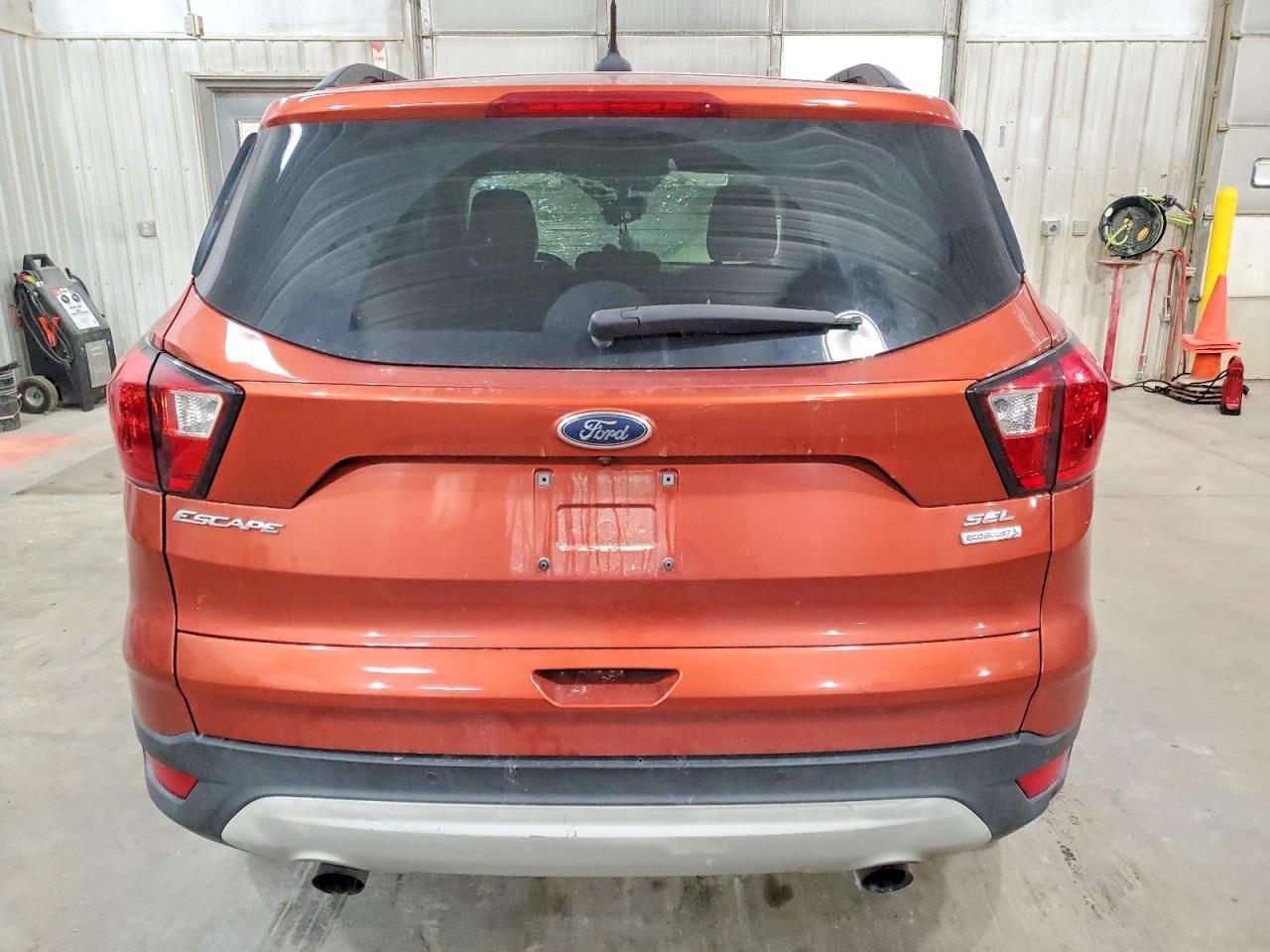 2019 Ford Escape sel