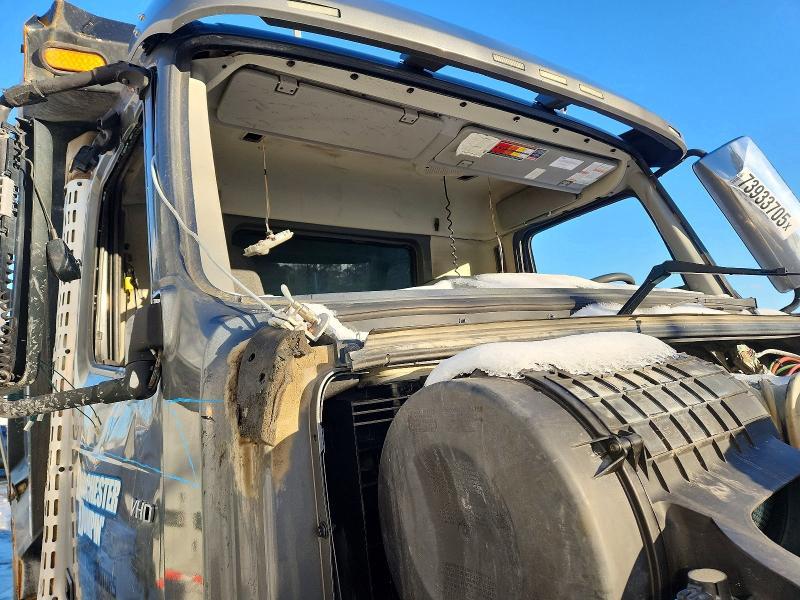 2022 Volv O VHD Dump Truck