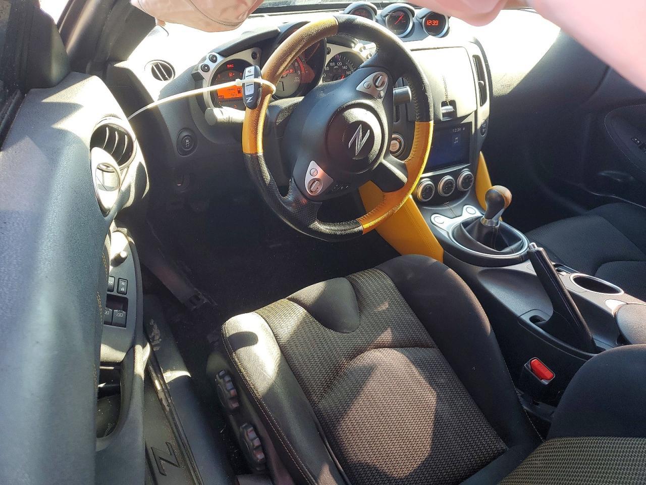 2018 Nissan 370z Base