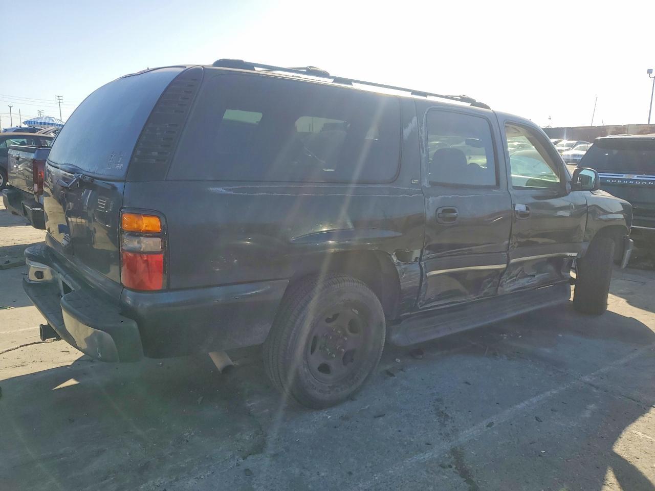 2004 Chevrolet Suburban C1500