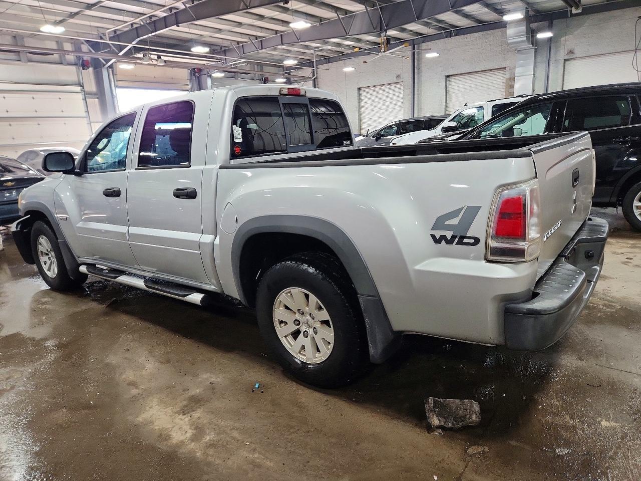 2006 Mitsubishi Raider Durocross