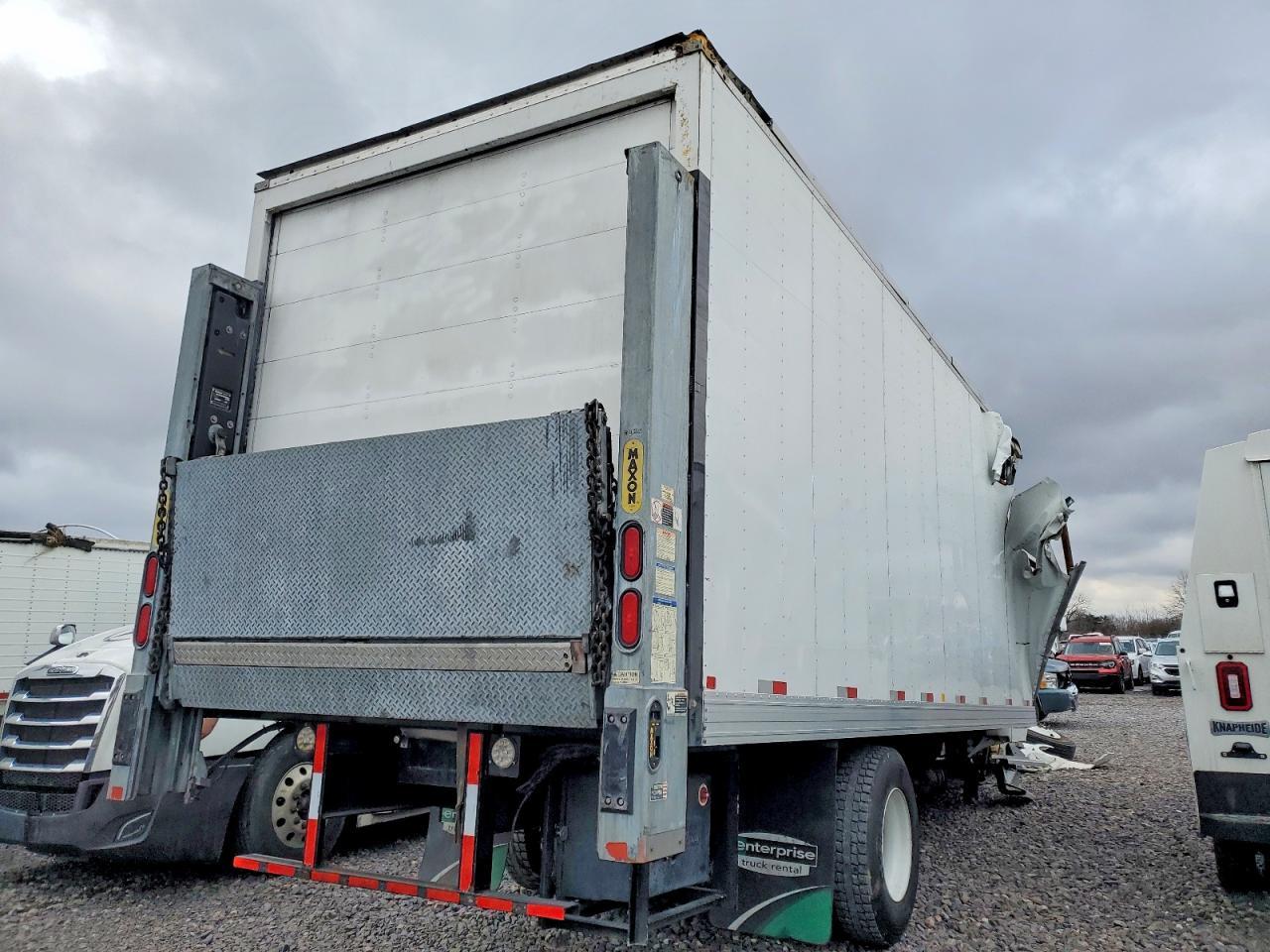 2019 Freigliner 2019 Freightliner Business Class M2 BOX Truck