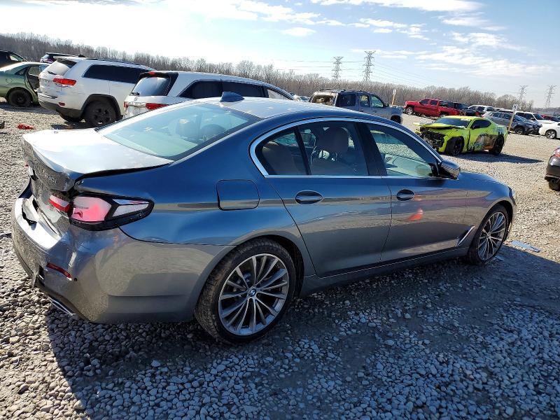 2022 BMW 530 i