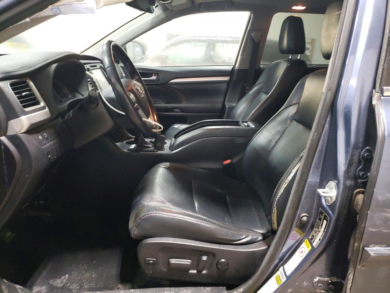 2017 Toyota Highlander se