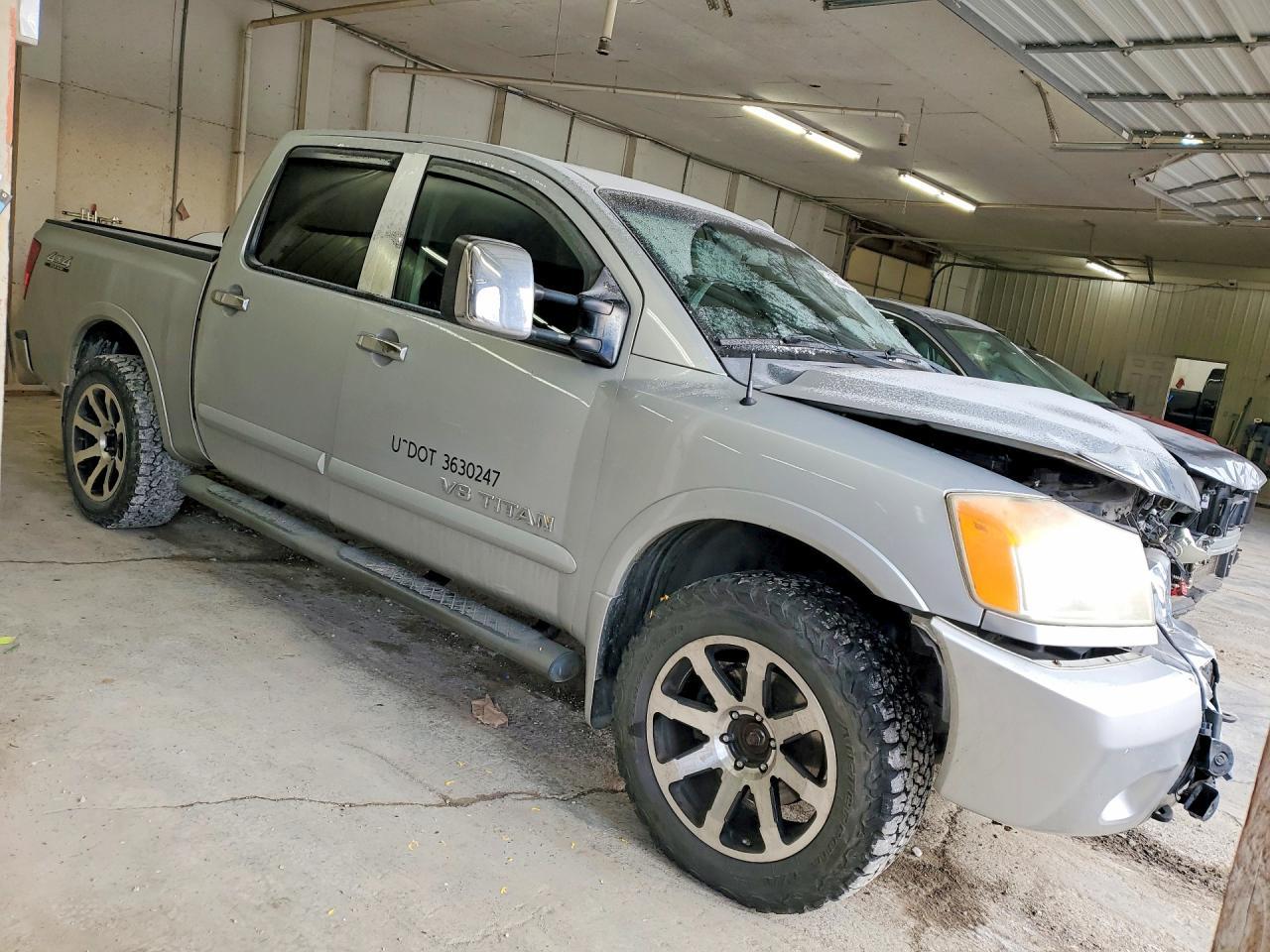2011 Nissan Titan SV