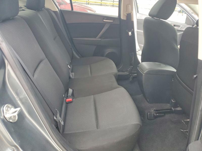 2013 Mazda 3 I
