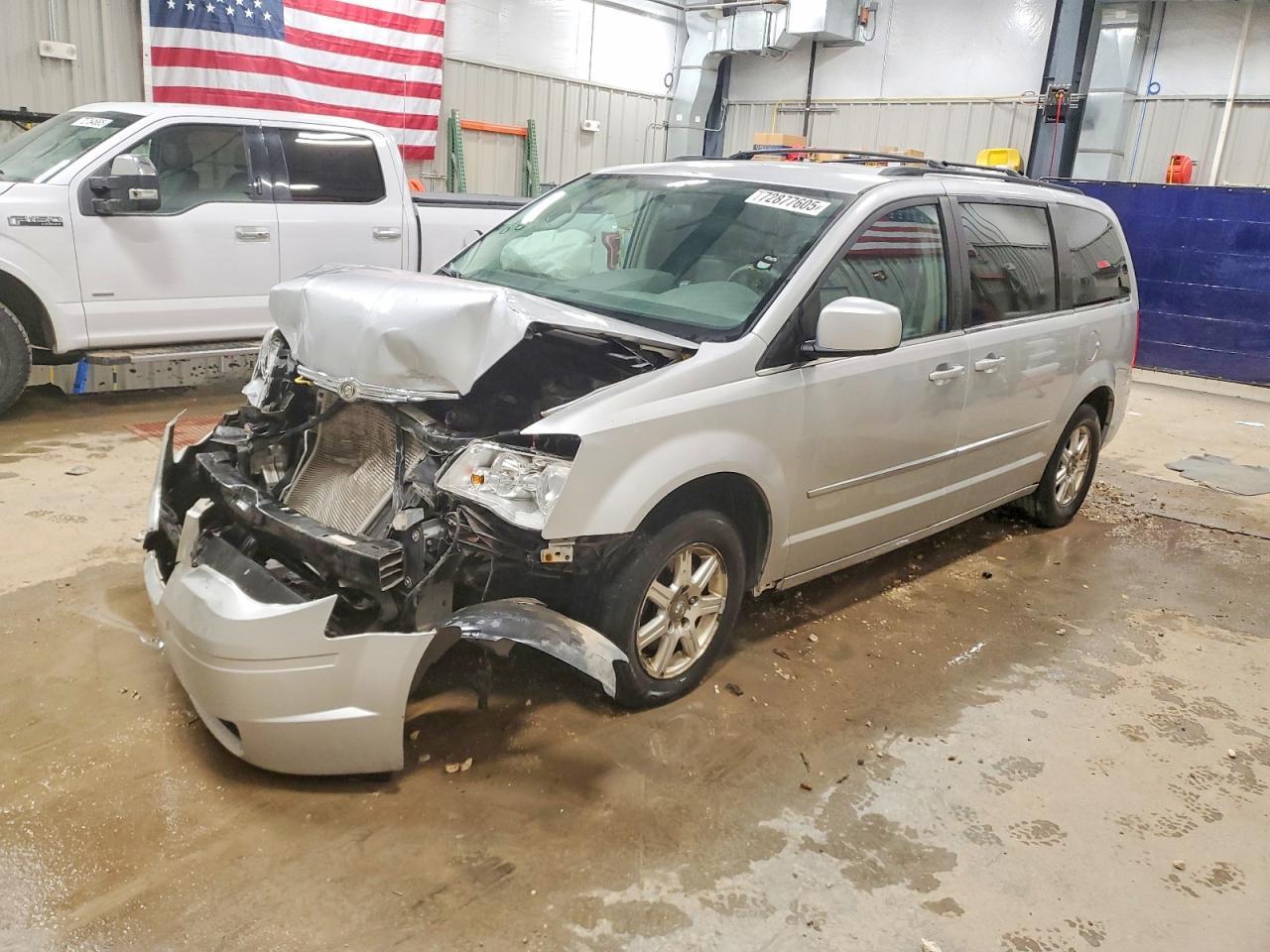2010 Chrysler Town & Country Touring