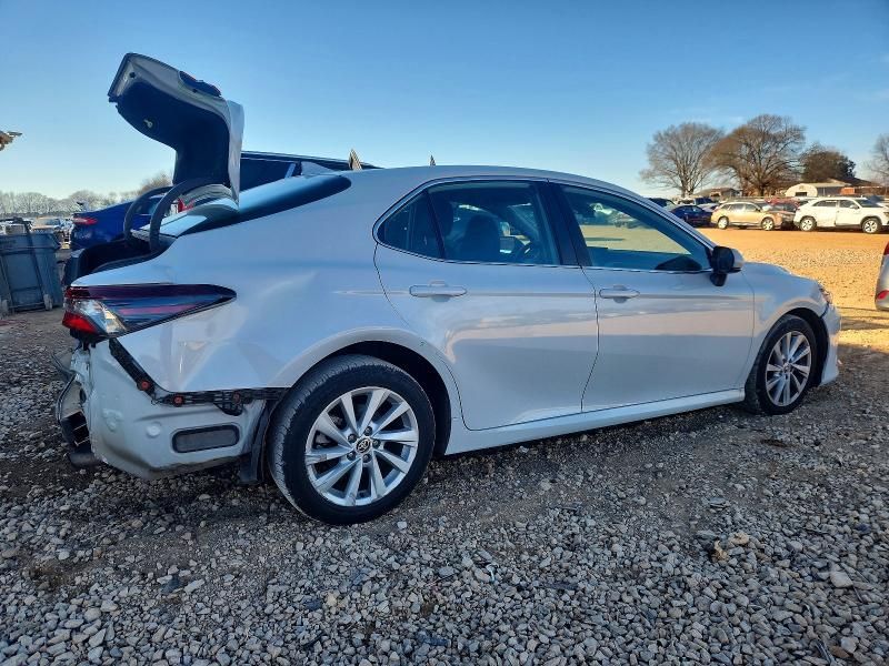 2023 Toyota Camry le