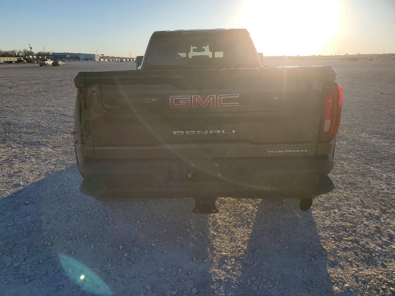 2023 GMC Sierra K3500 Denali