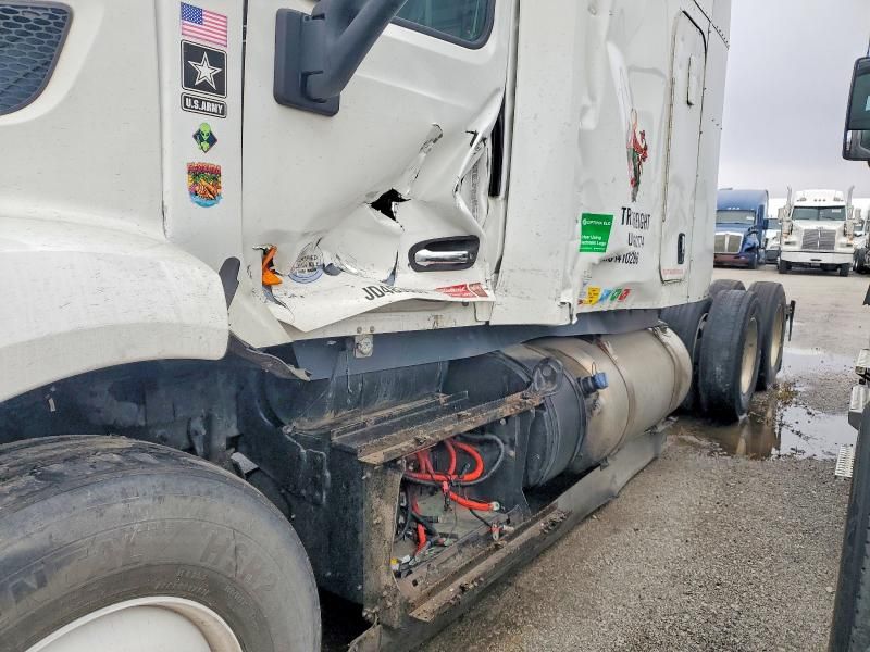 2018 Peterbilt 579 Semi Truck