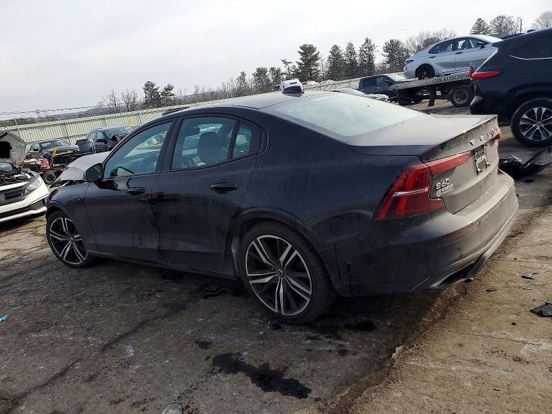 2019 Volvo S60 T8 R-design
