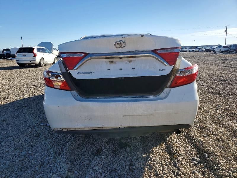 2016 Toyota Camry le