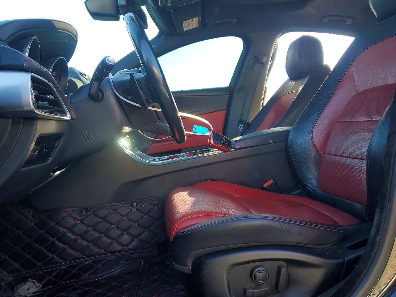 2017 Jaguar Xe R-sport