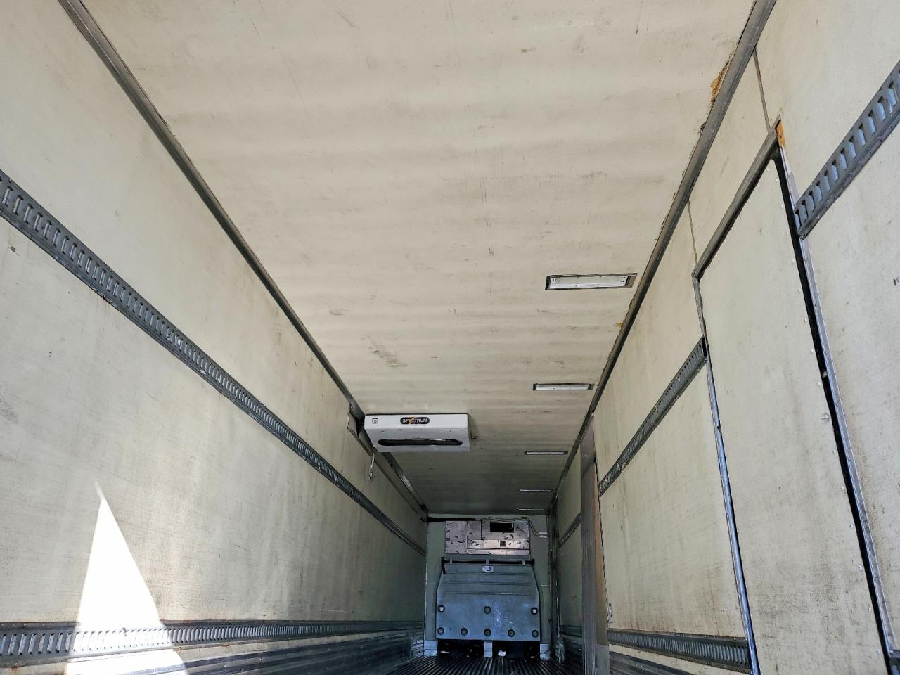 2014 Utility VS2RA Refrigerated Van Trailer