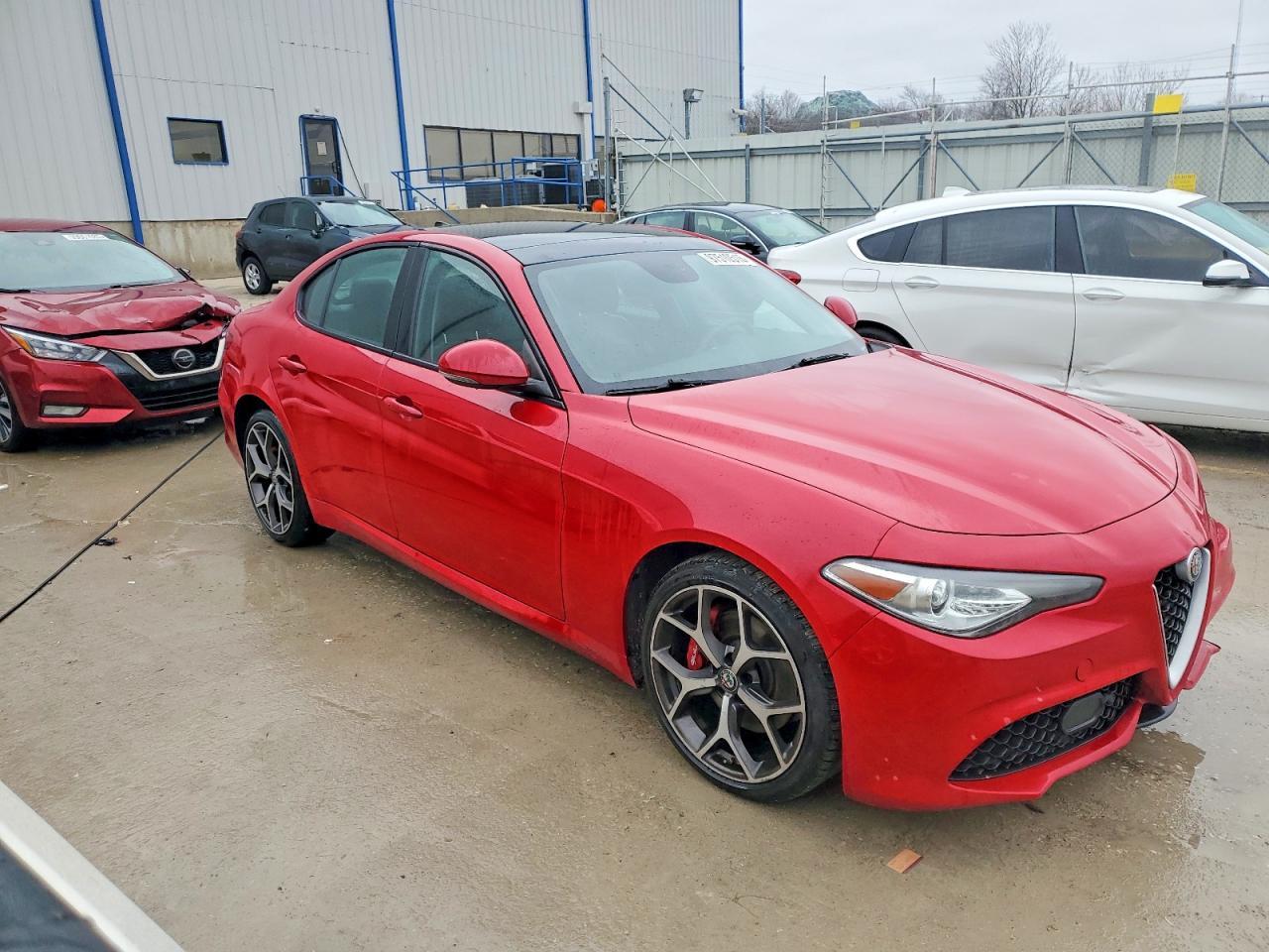 2018 Alfa Romeo Giulia ti Q4