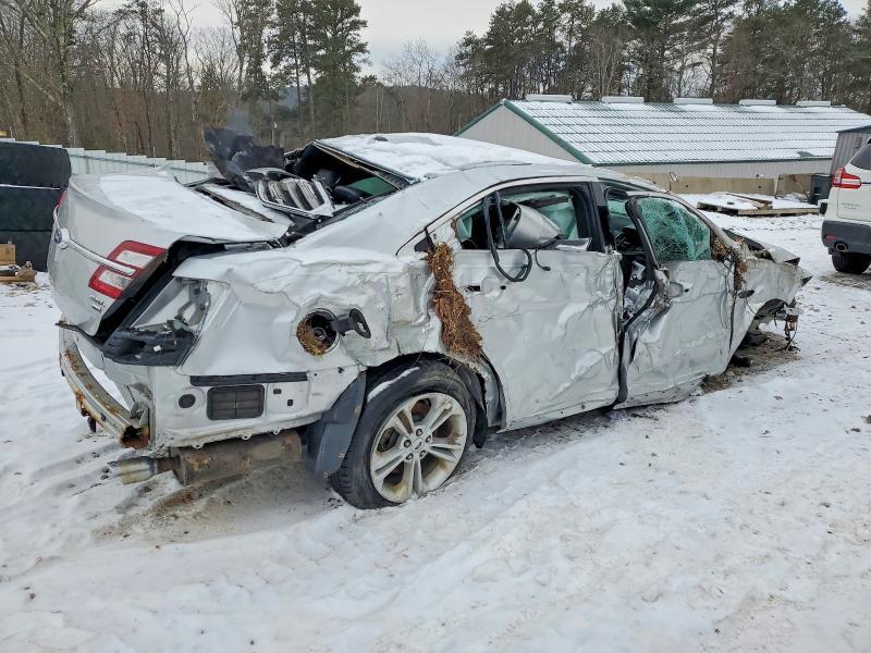 2018 Ford Taurus sel