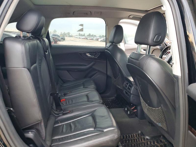 2017 Audi Q7 Premium Plus