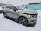 2022 Volvo Xc40 T5 R-design