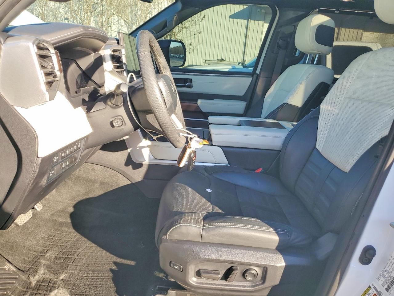 2024 Toyota Sequoia SR5