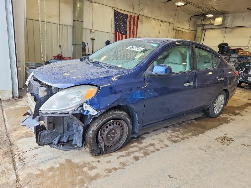 2013 Nissan Versa s