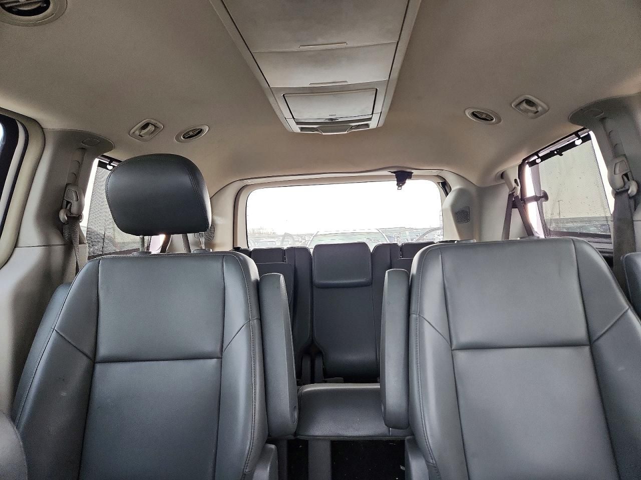 2011 Volkswagen Routan se