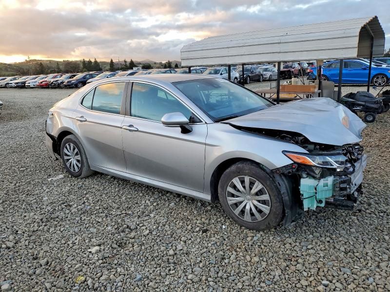 2022 Toyota Camry le