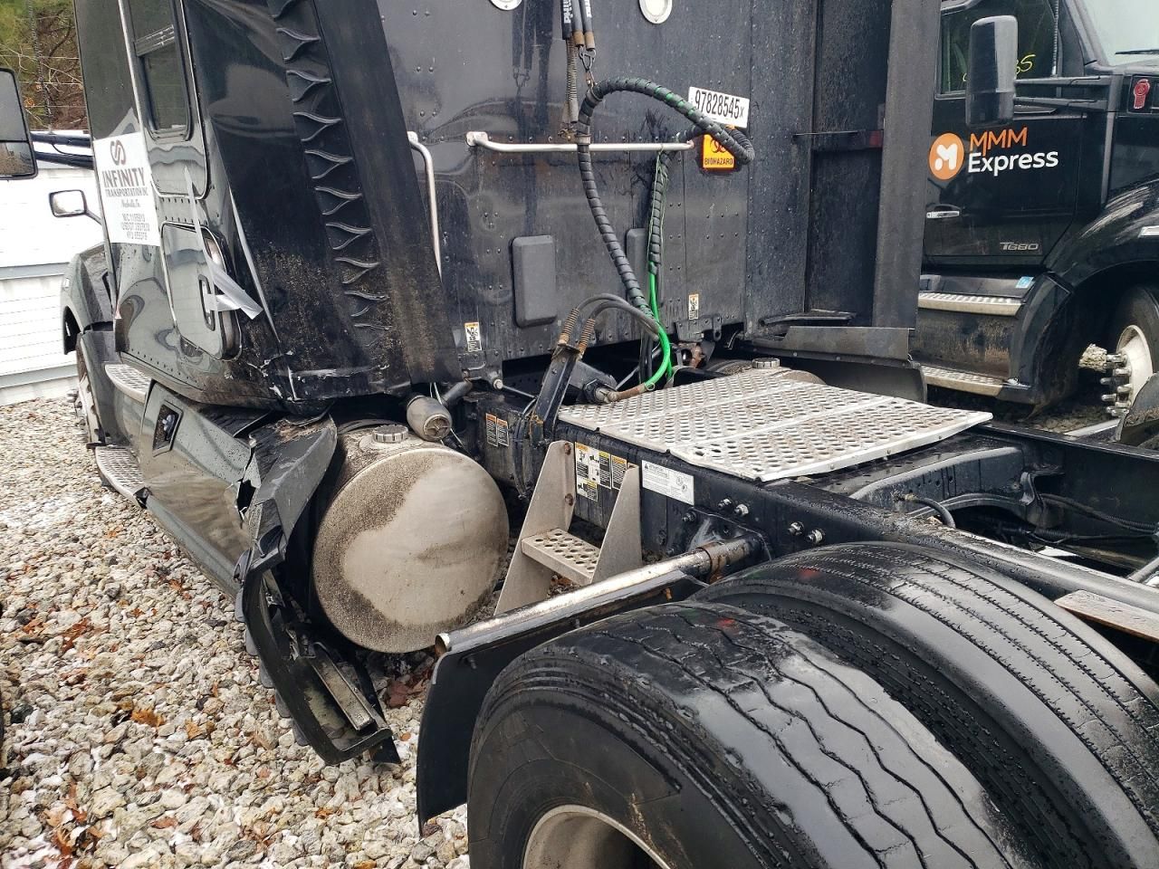 2021 Kenworth T680 Semi Truck