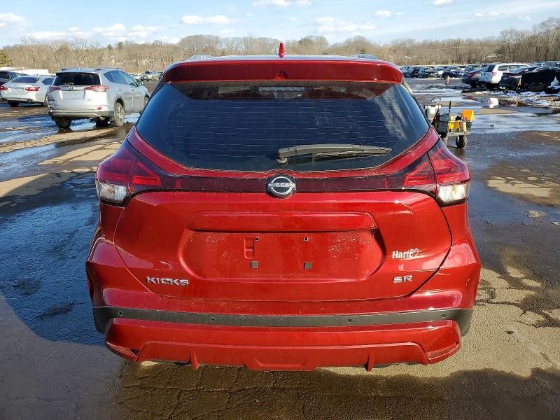 2024 Nissan Kicks sr