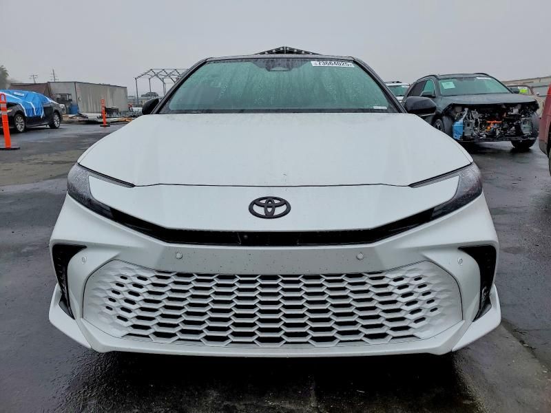 2025 Toyota Camry xse