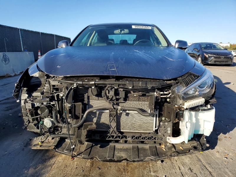 2018 Infiniti Q50 Luxe